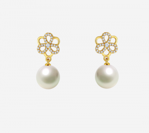 Flower With Fresh water Pearl earring