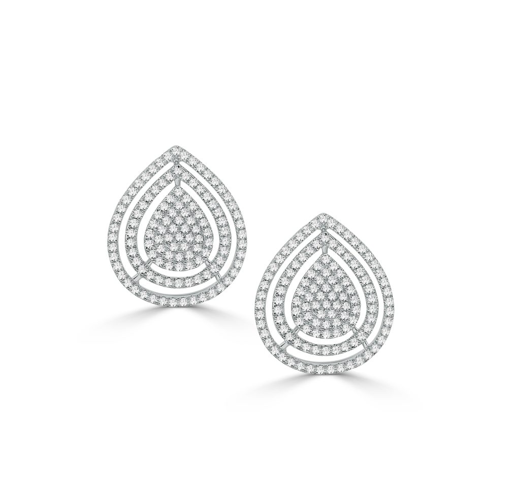Pear shape Diamond earring