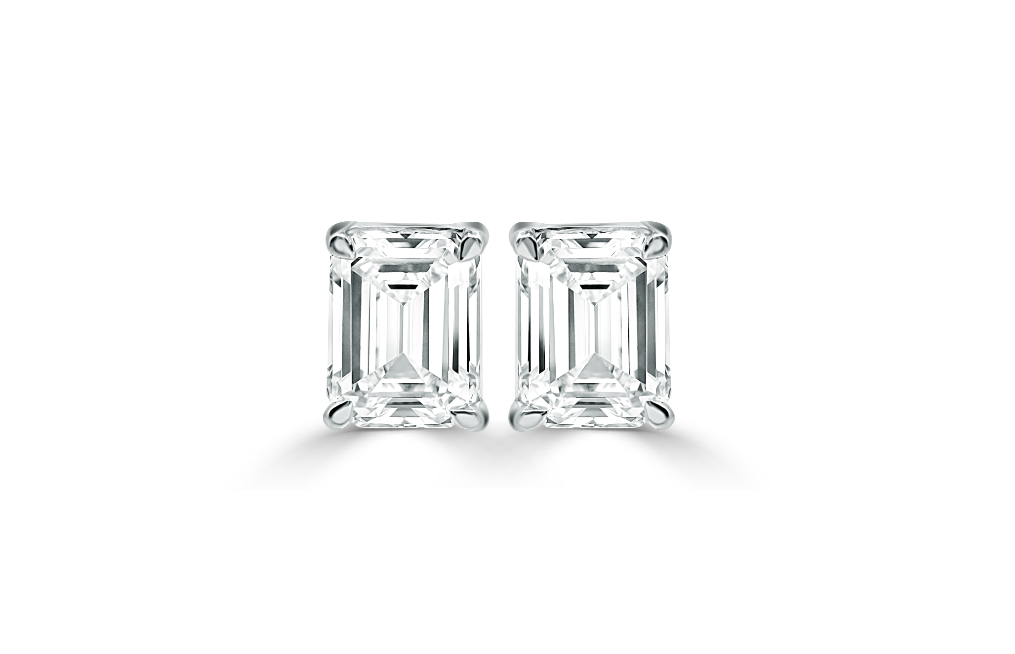 Oval Cut Diamond Solitaire Earring